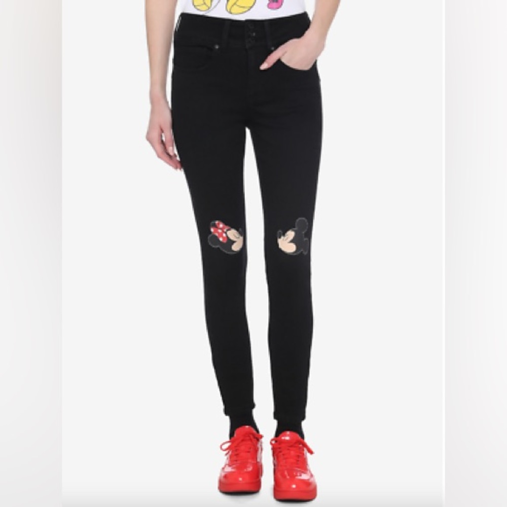 Hot Topic Disney mickey and Minnie kissing black skinny jeans